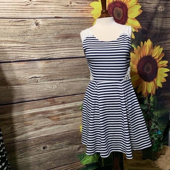 POOF COUTURE STRIPED SLEEVELESS DRESS LARGE - Picture 1 of 4